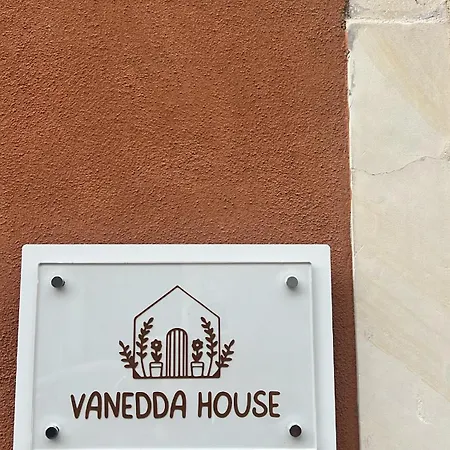 Vanedda House Apartment