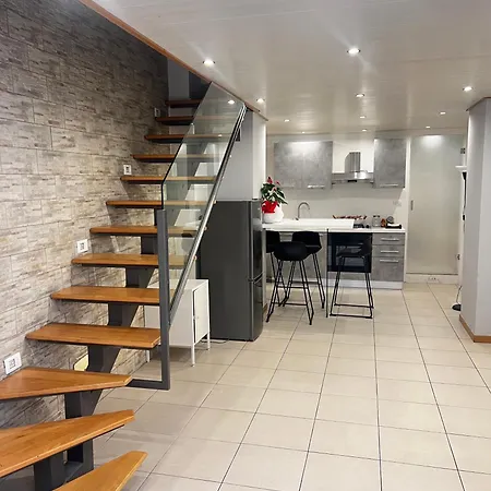 Vanedda House Daire Katanya